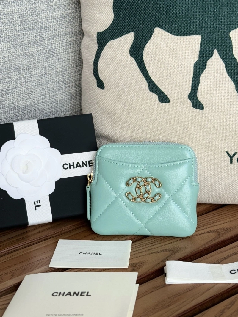 Ch**el wallets 4081-0130