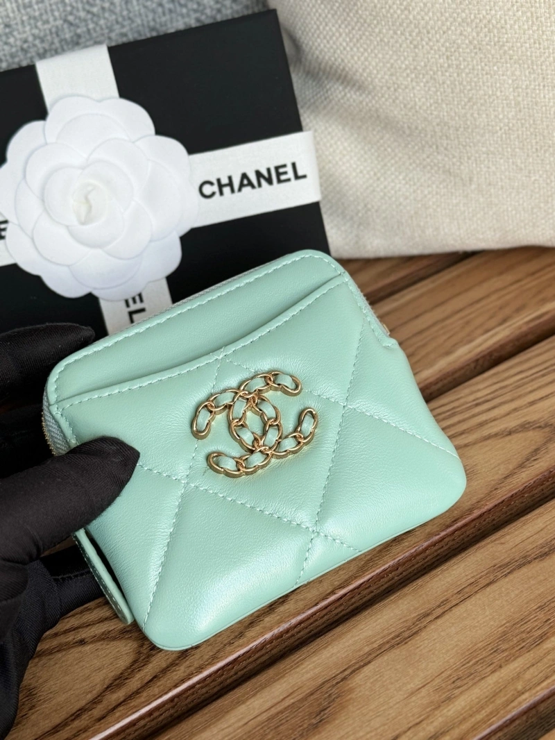 Ch**el wallets 4081-0130