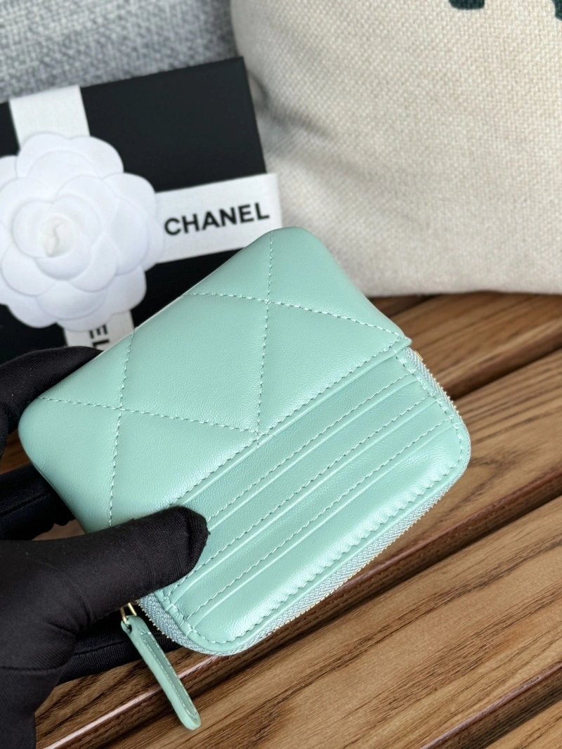 Ch**el wallets 4081-0130