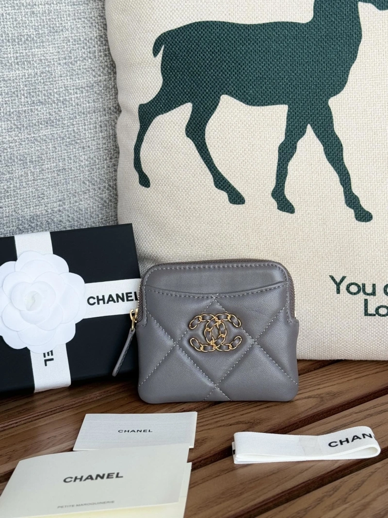 Ch**el wallets 4081-0132