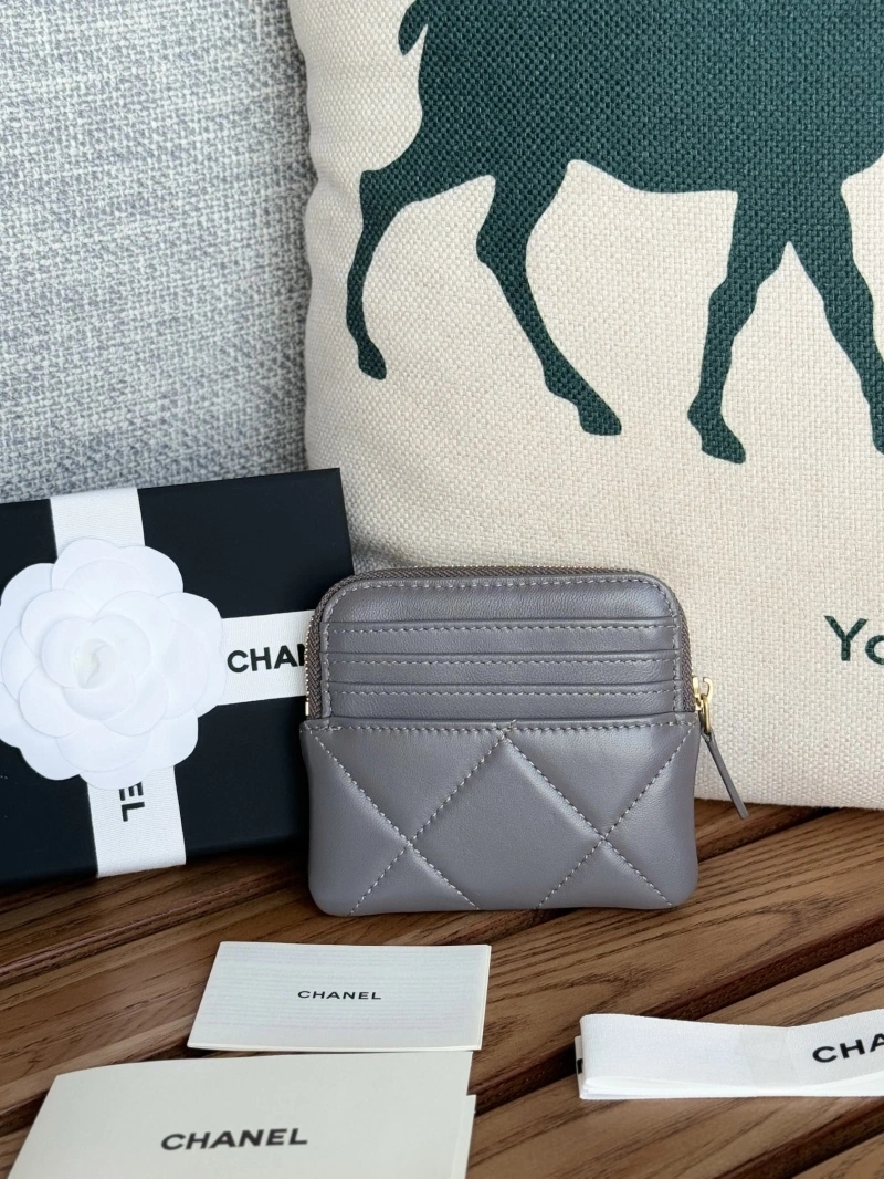 Ch**el wallets 4081-0132