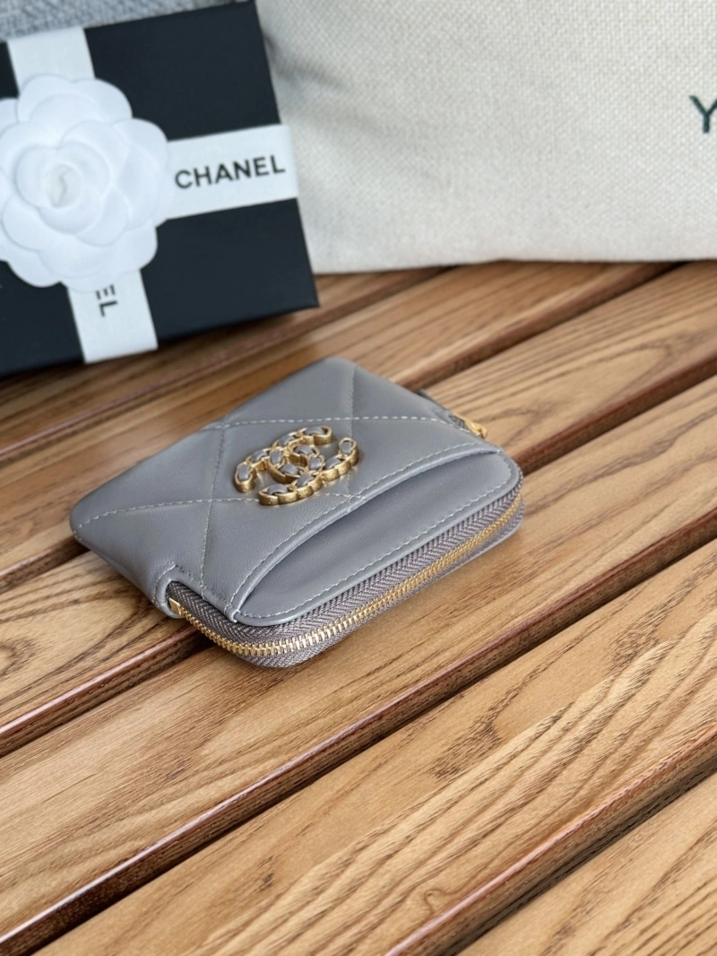 Ch**el wallets 4081-0132