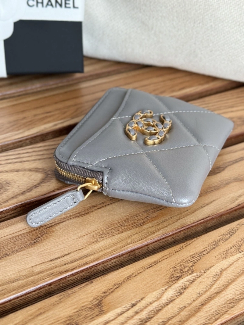 Ch**el wallets 4081-0132