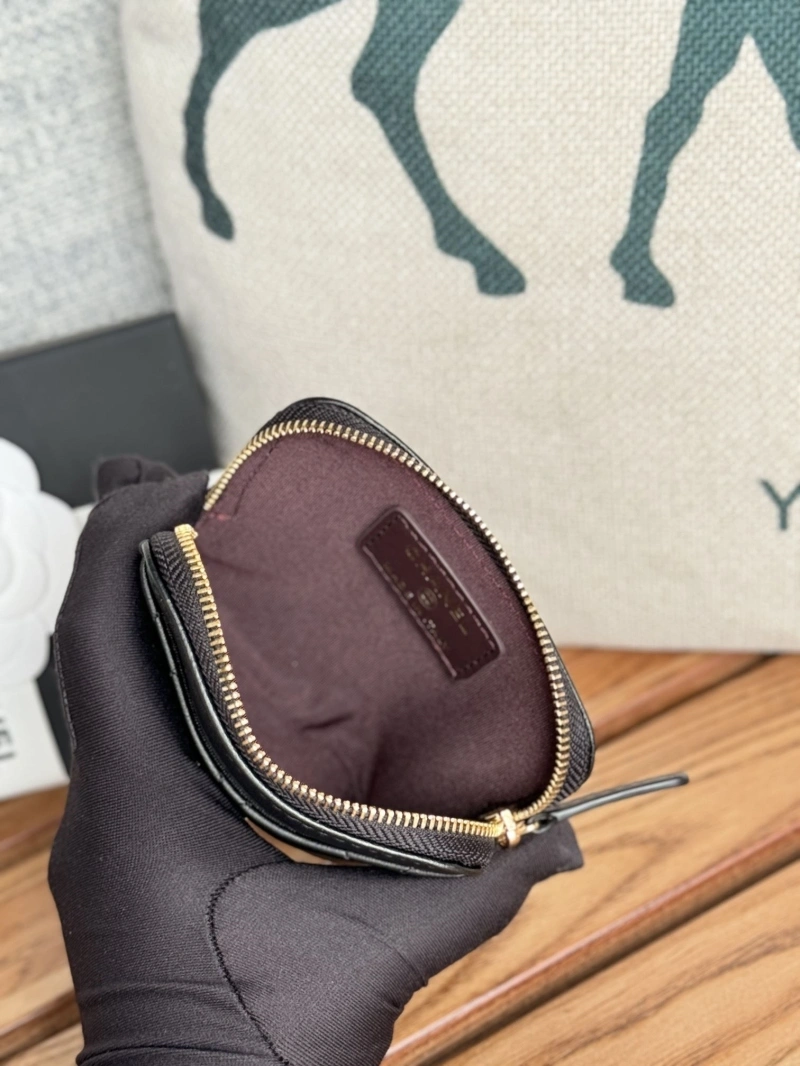 Ch**el wallets 4081-0138