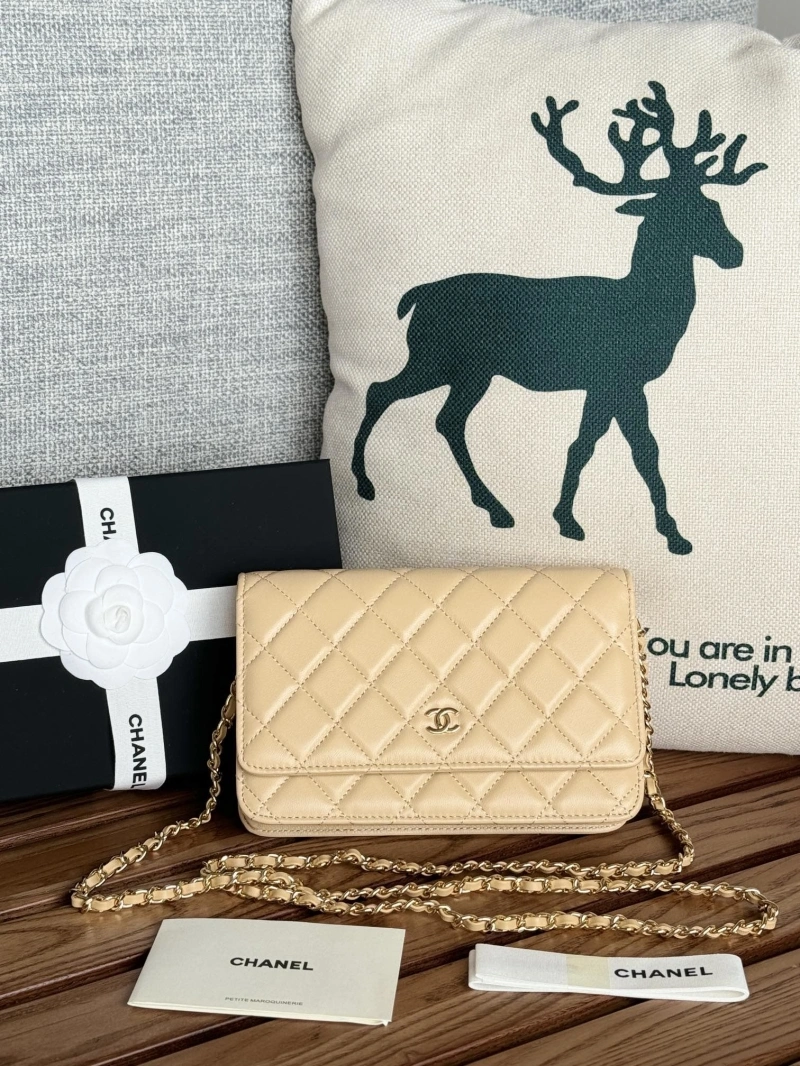 Ch**el wallets 4081-0148
