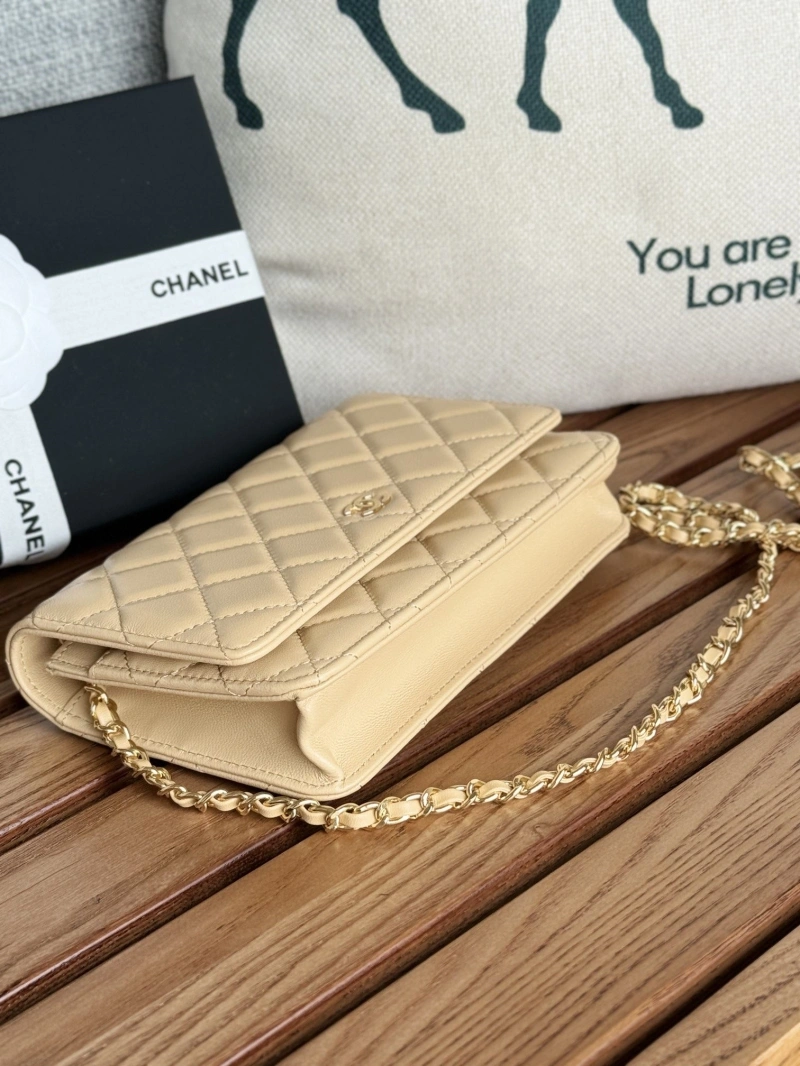 Ch**el wallets 4081-0148