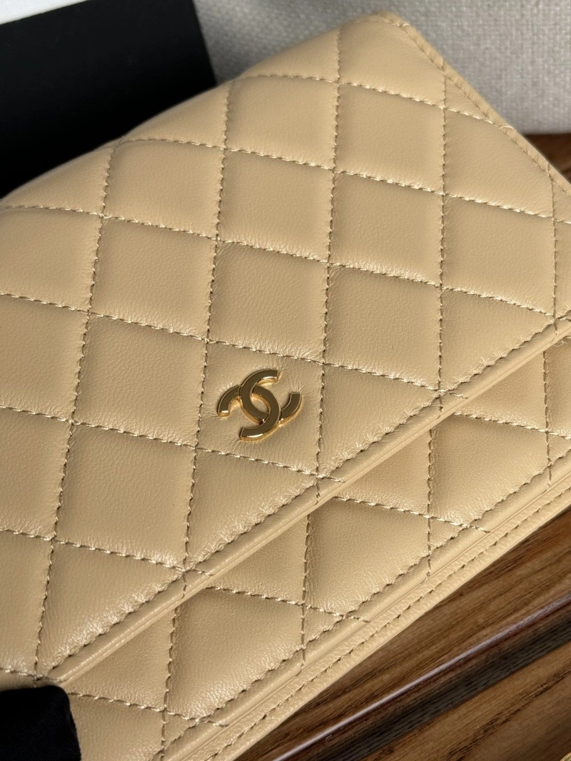 Ch**el wallets 4081-0148