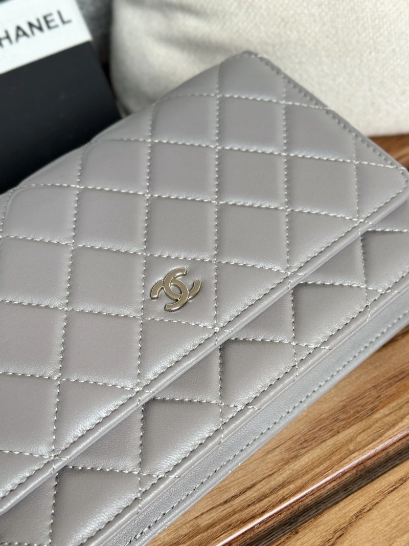 Ch**el wallets 4081-0150