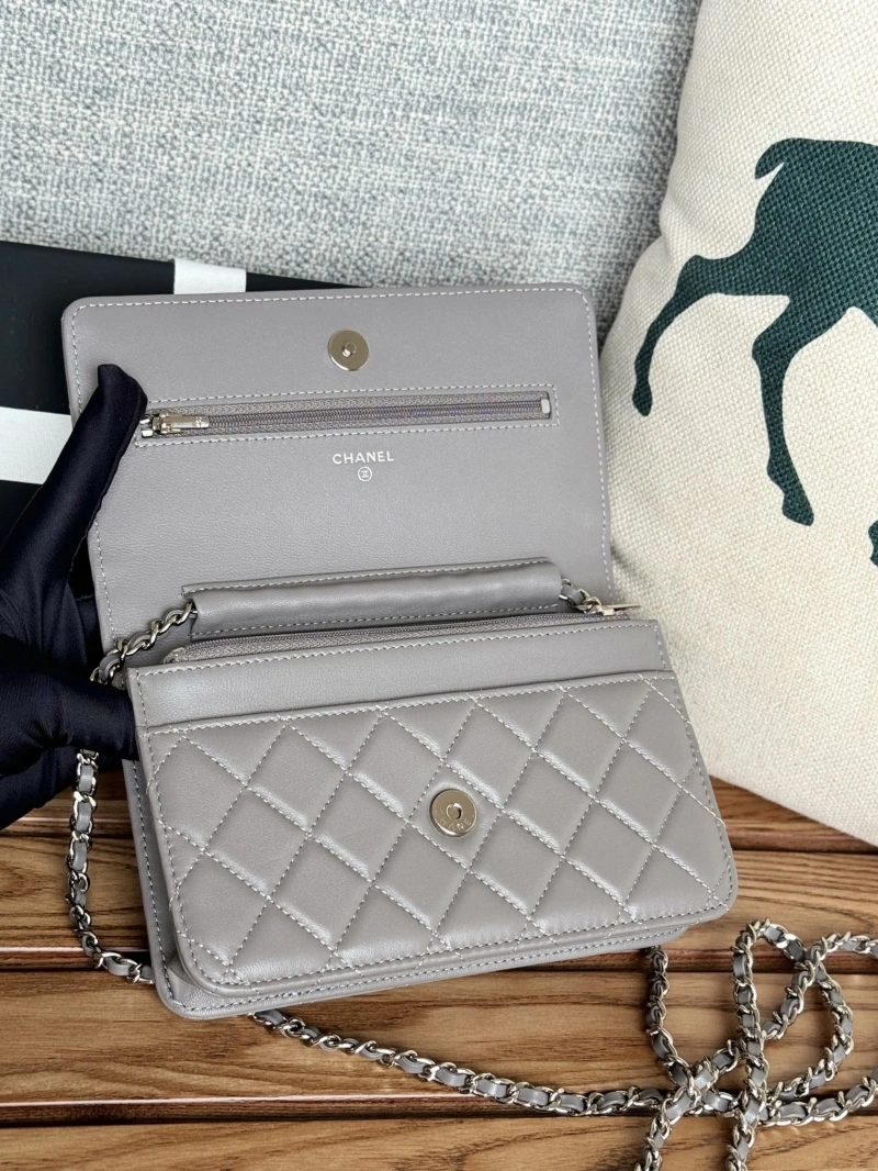 Ch**el wallets 4081-0150