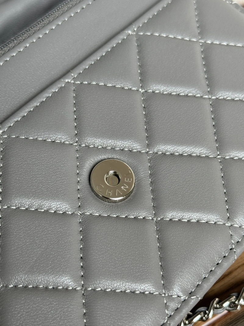 Ch**el wallets 4081-0150