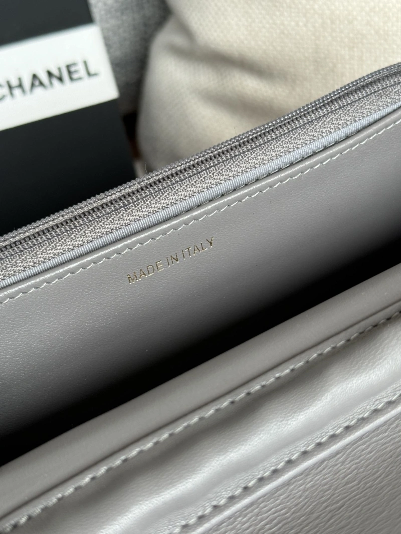 Ch**el wallets 4081-0151