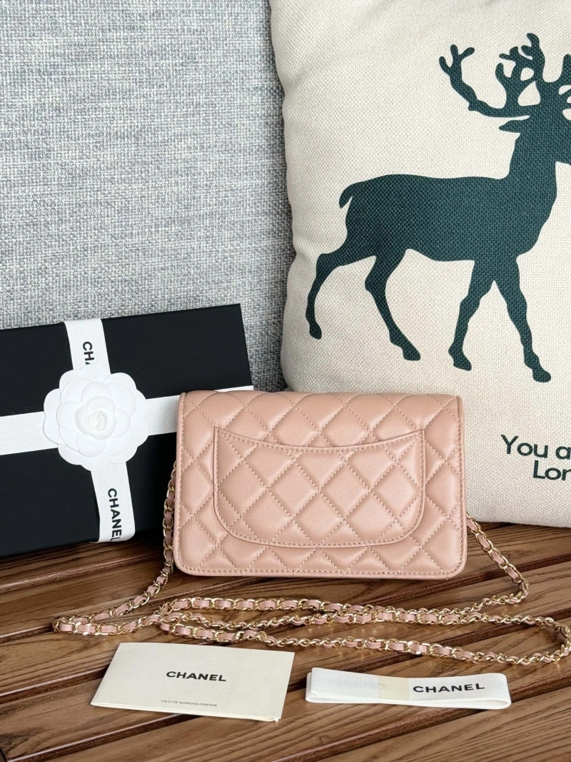 Ch**el wallets 4081-0152