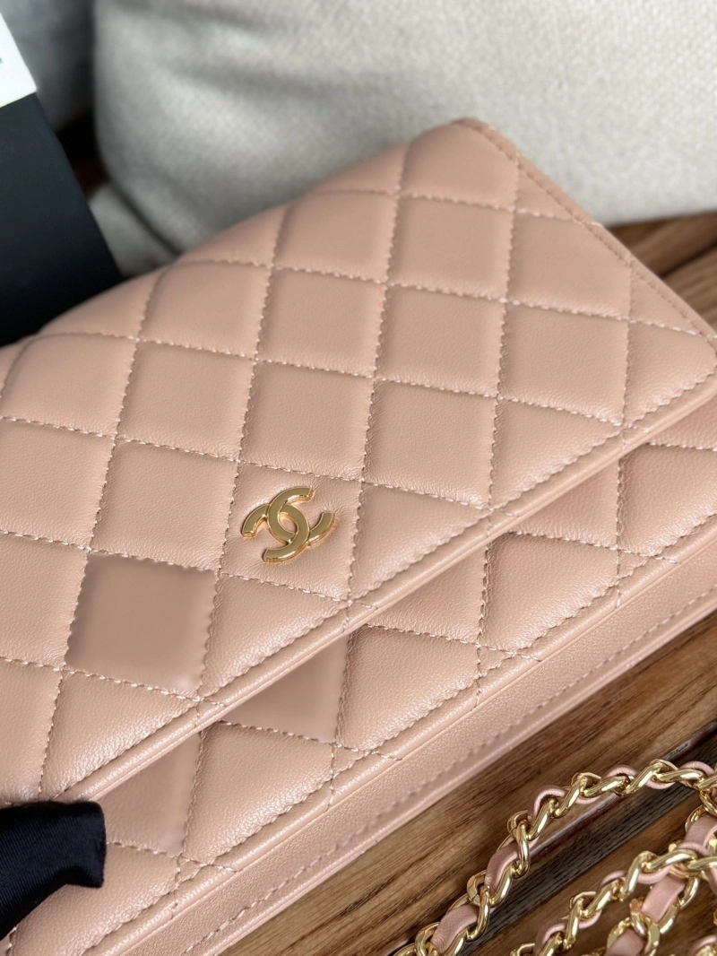 Ch**el wallets 4081-0152