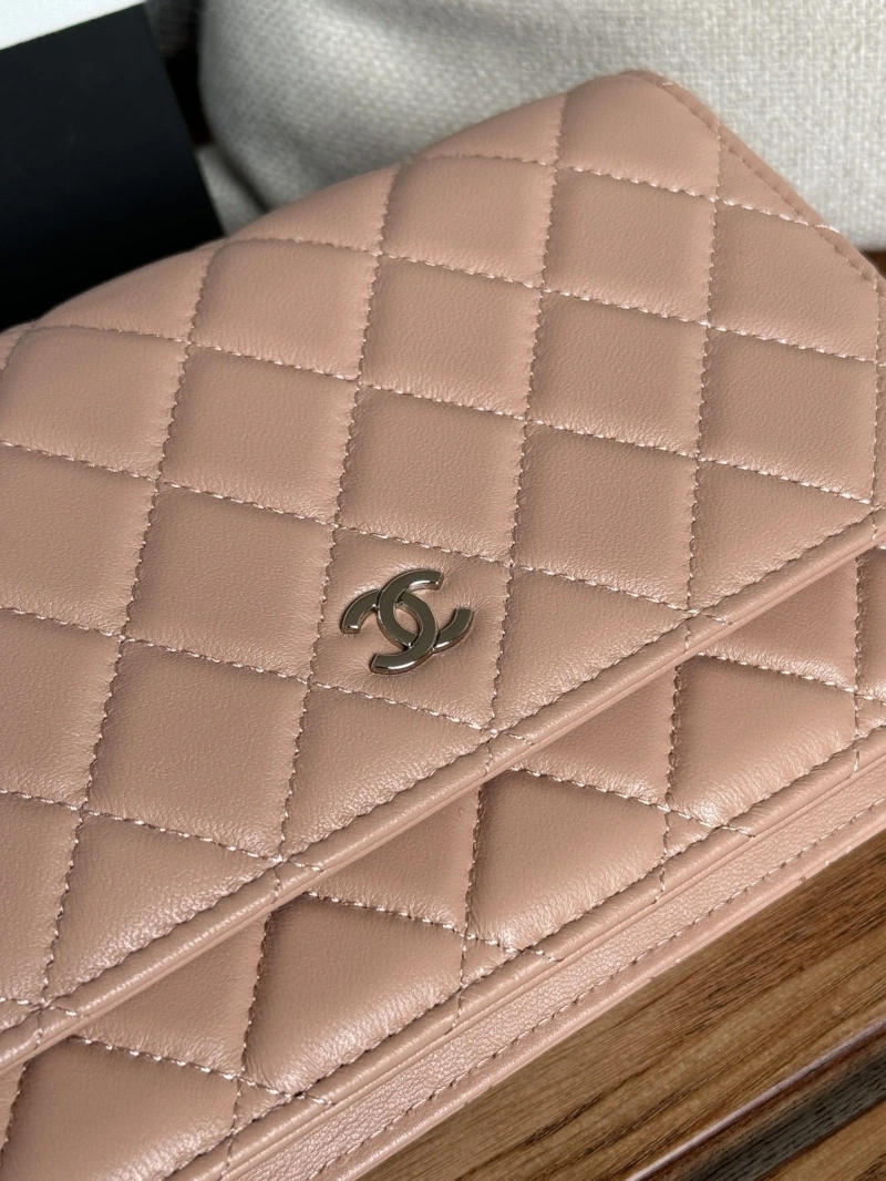 Ch**el wallets 4081-0153