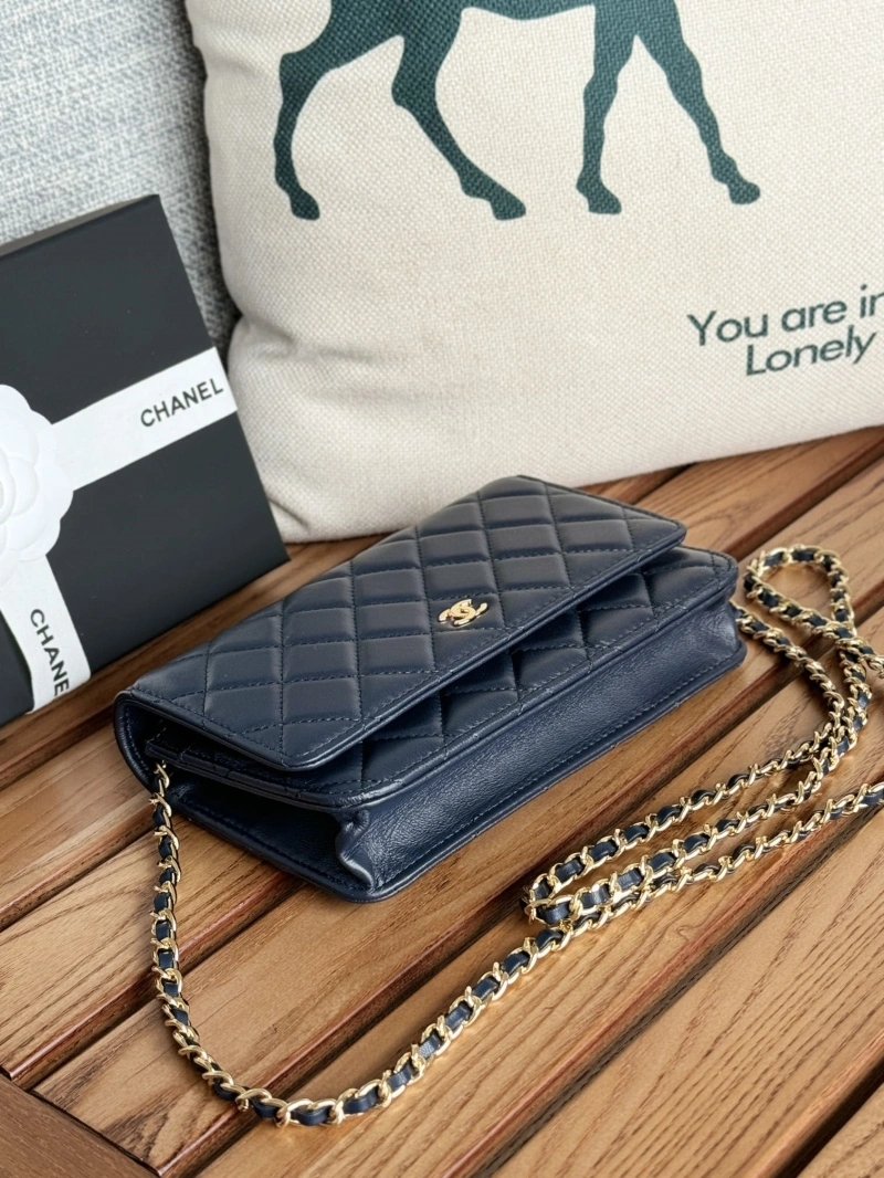 Ch**el wallets 4081-0154