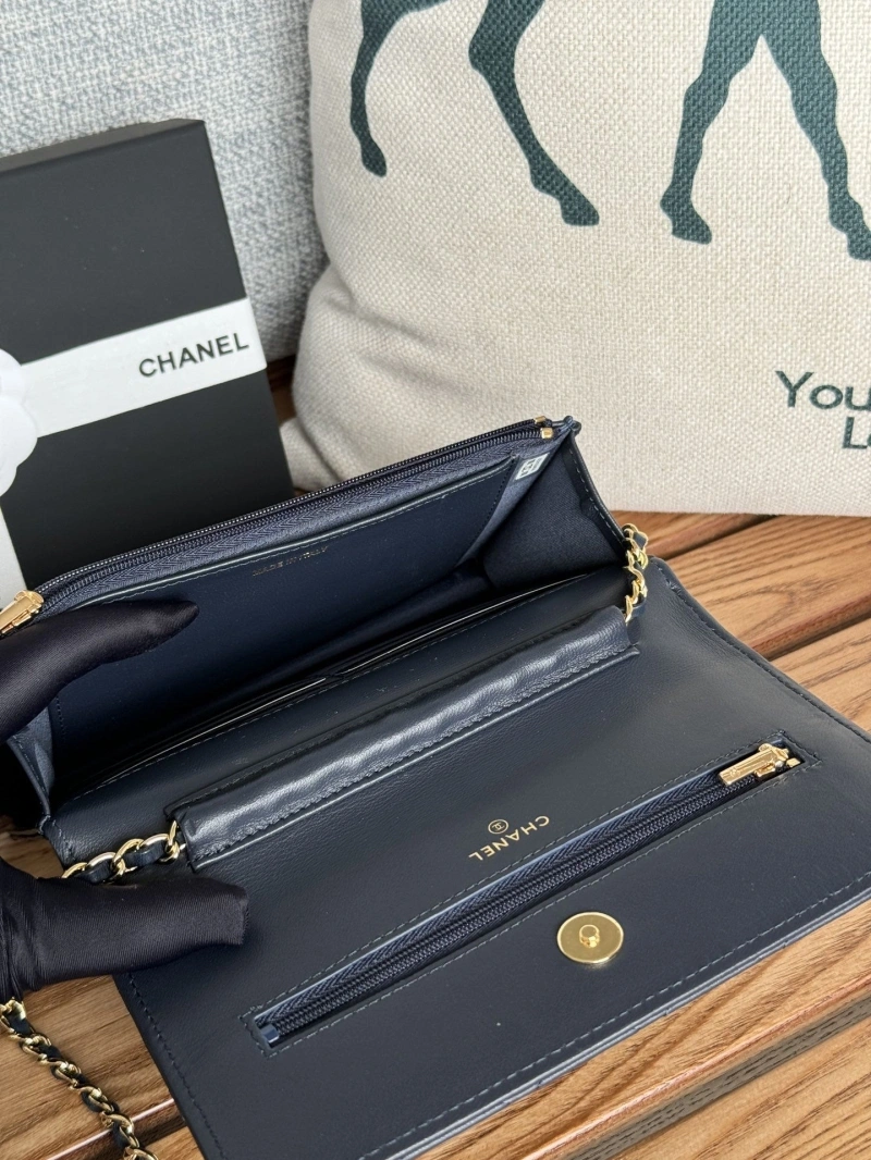 Ch**el wallets 4081-0154