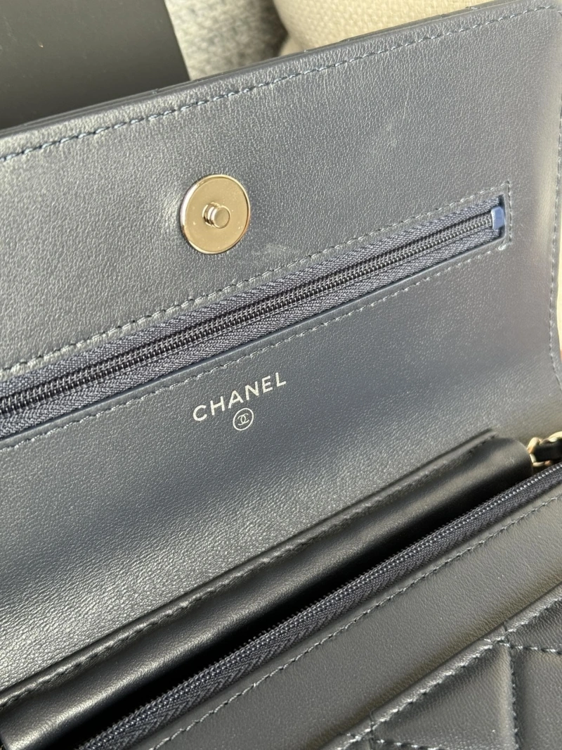 Ch**el wallets 4081-0155