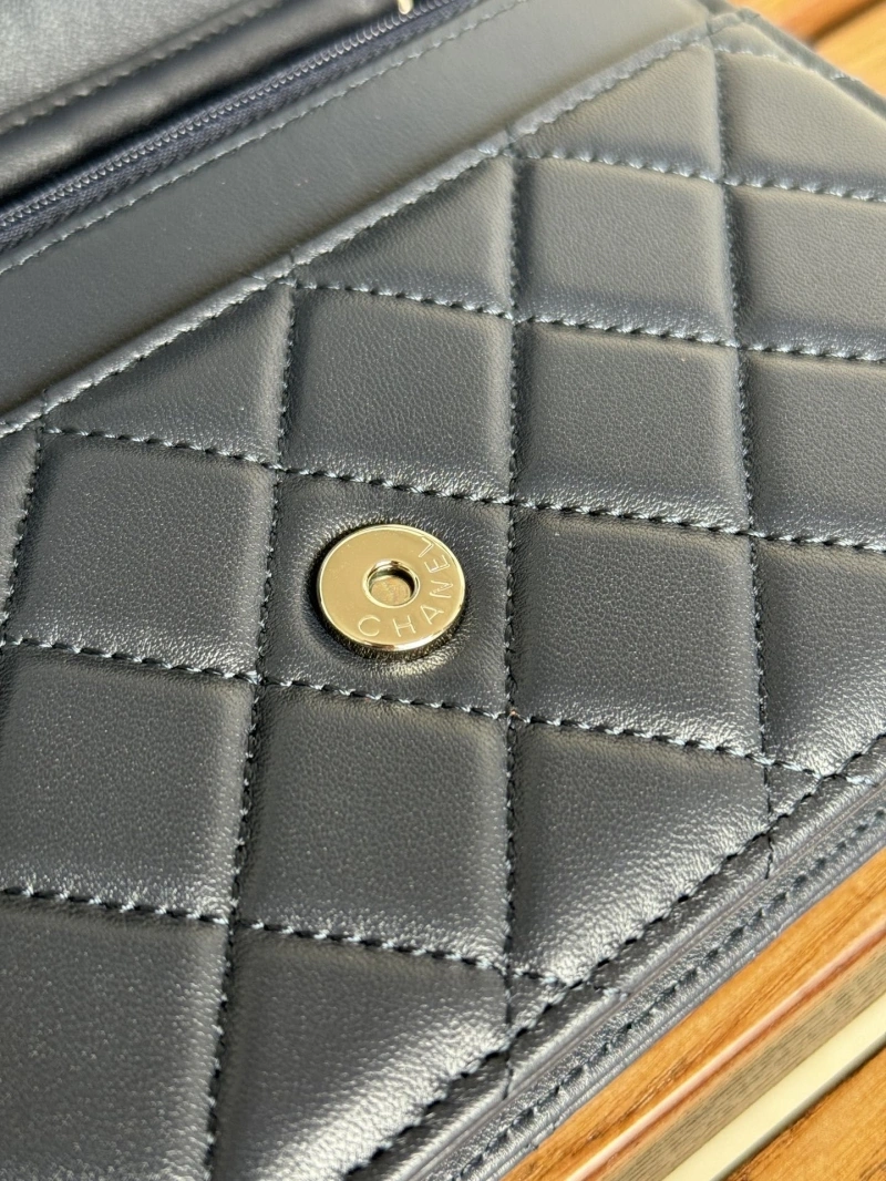 Ch**el wallets 4081-0155