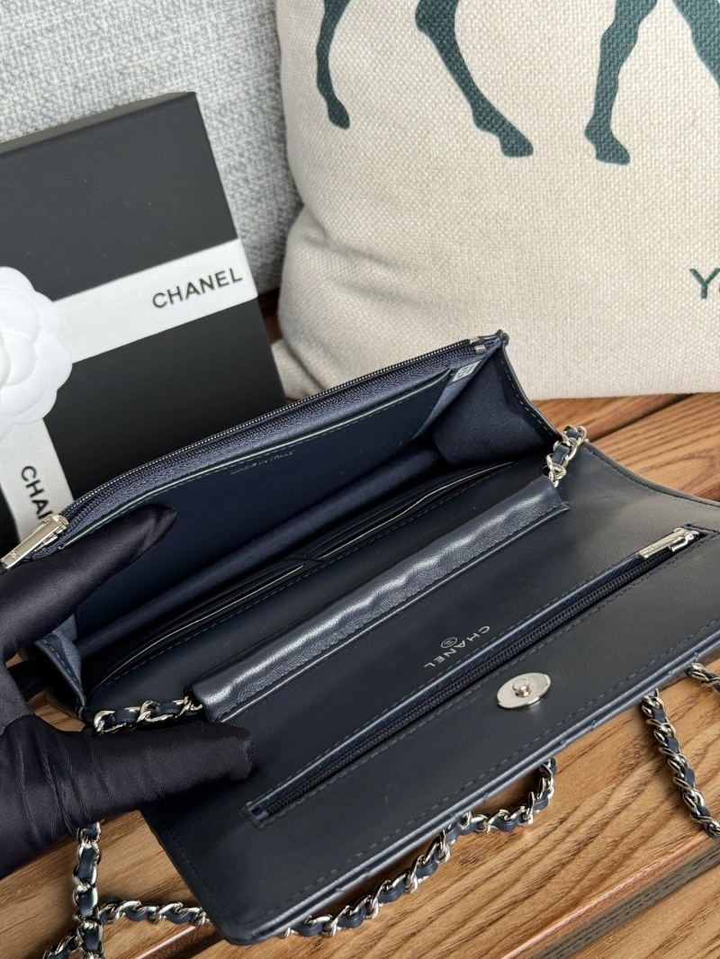 Ch**el wallets 4081-0155