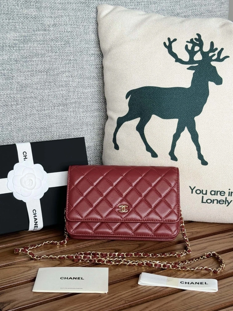 Ch**el wallets 4081-0156