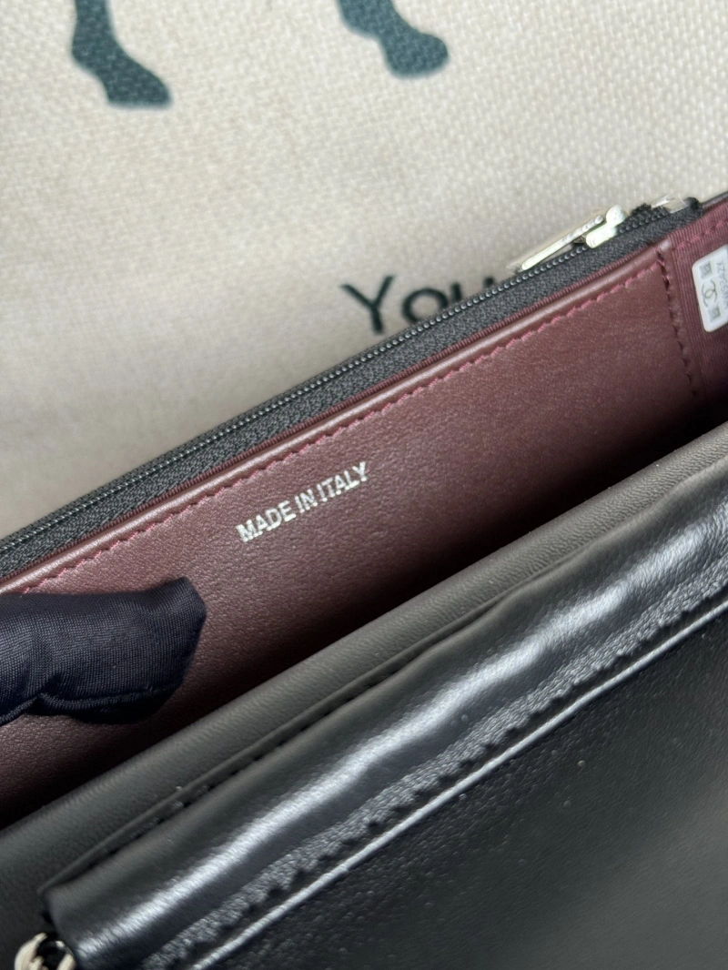 Ch**el wallets 4081-0158