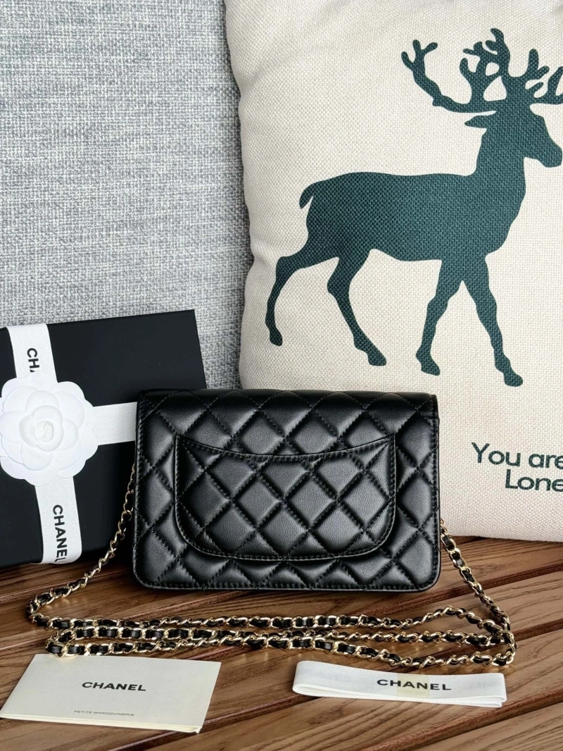 Ch**el wallets 4081-0159