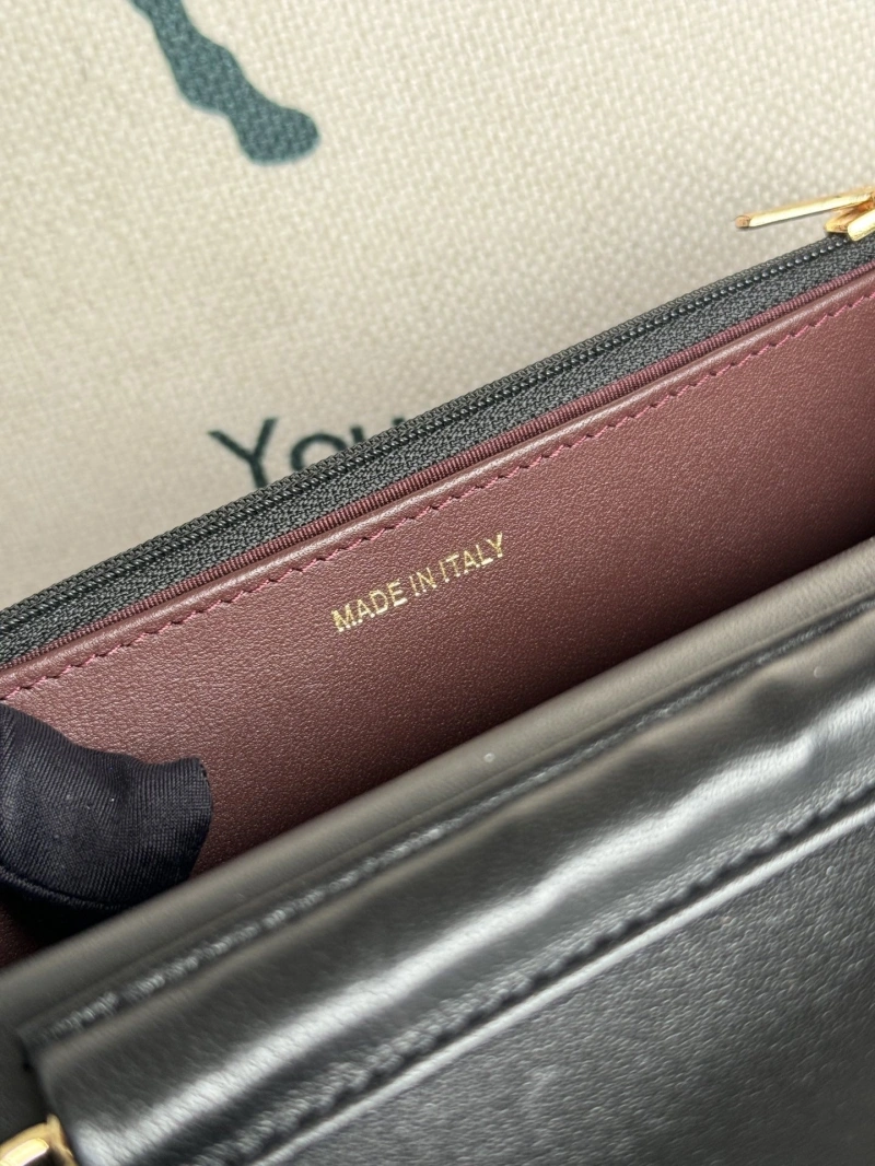 Ch**el wallets 4081-0159