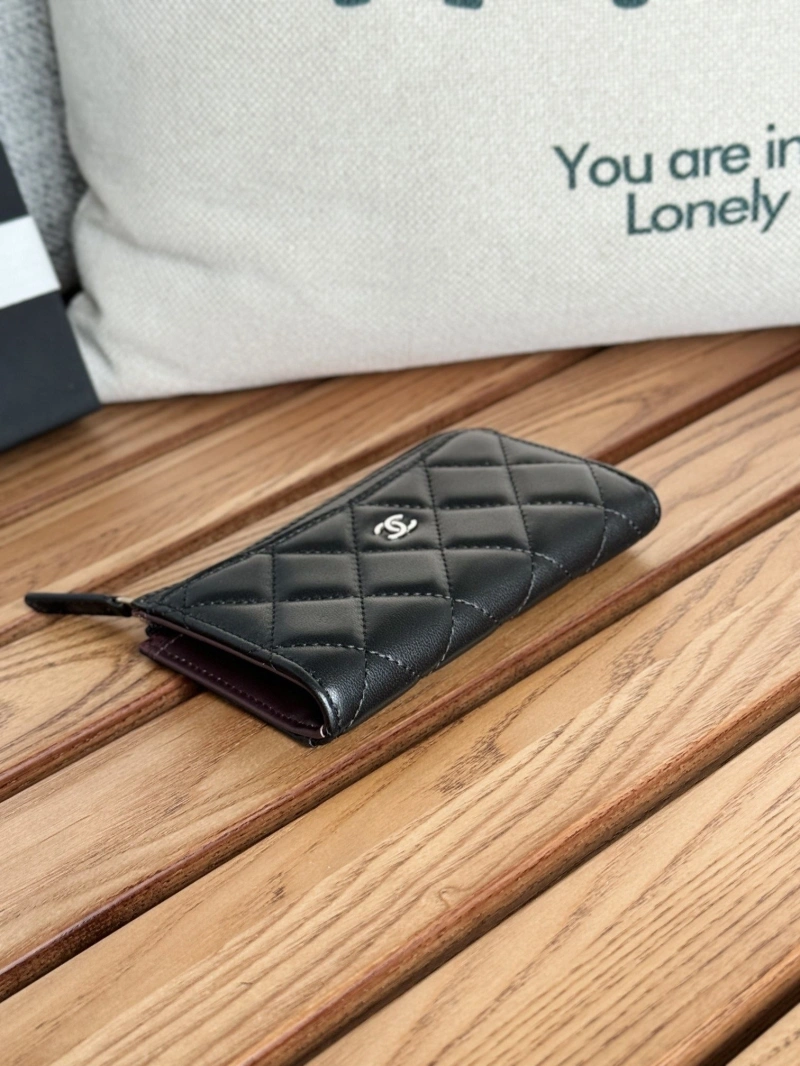 Ch**el wallets 4081-0247