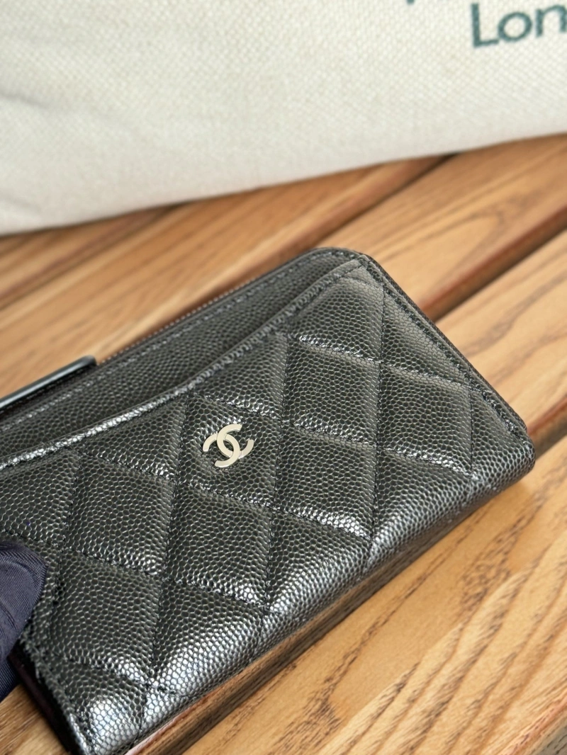 Ch**el wallets 4081-0250