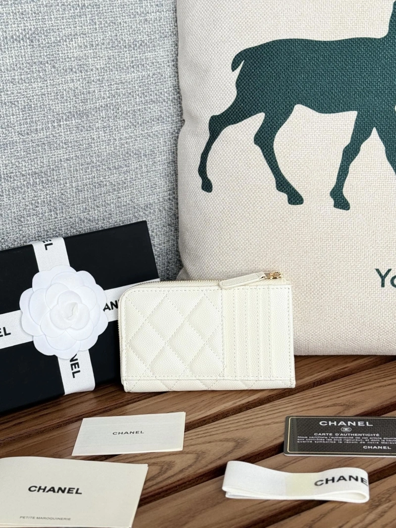 Ch**el wallets 4081-0251