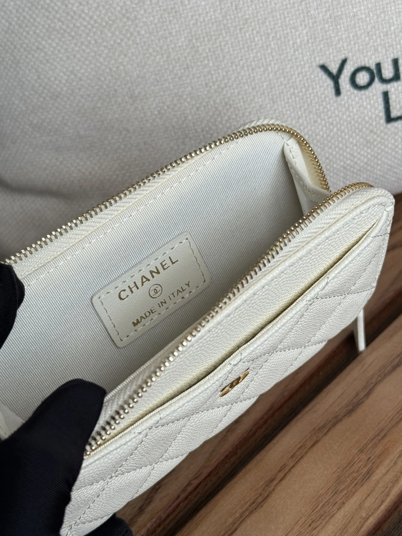 Ch**el wallets 4081-0251