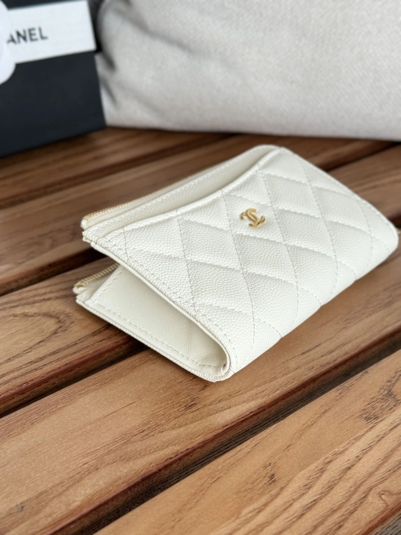 Ch**el wallets 4081-0251