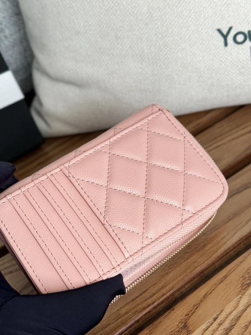 Ch**el wallets 4081-0252