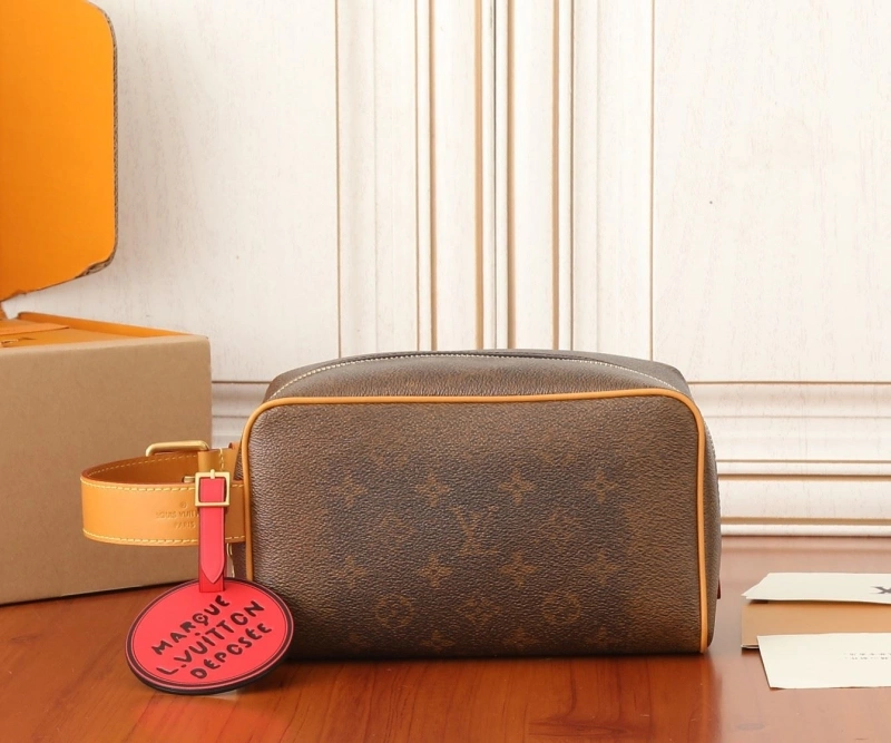 LV Cosmetic Bags 4081-0557
