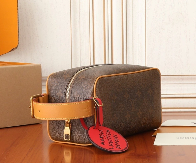 LV Cosmetic Bags 4081-0557