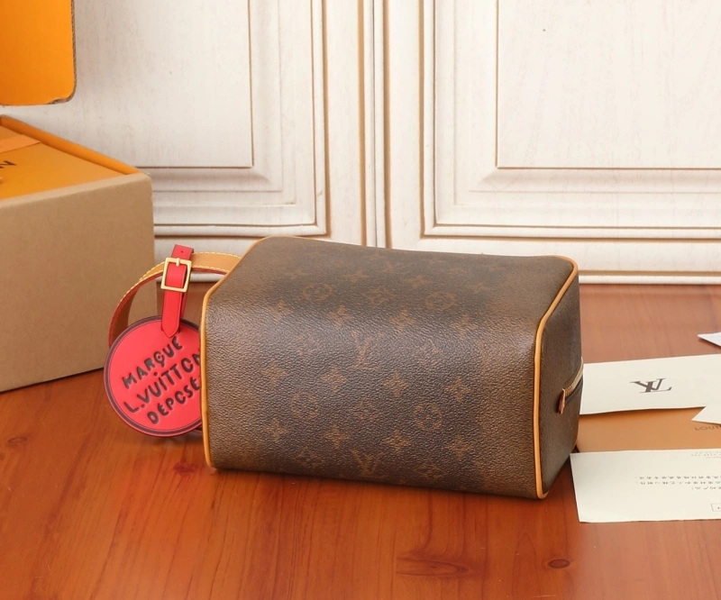 LV Cosmetic Bags 4081-0557