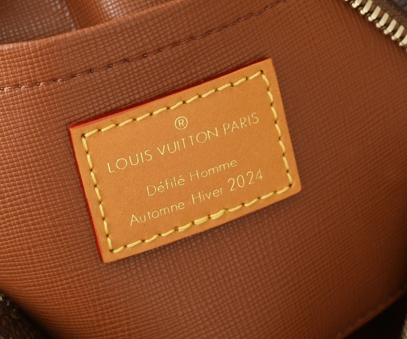 LV Cosmetic Bags 4081-0557