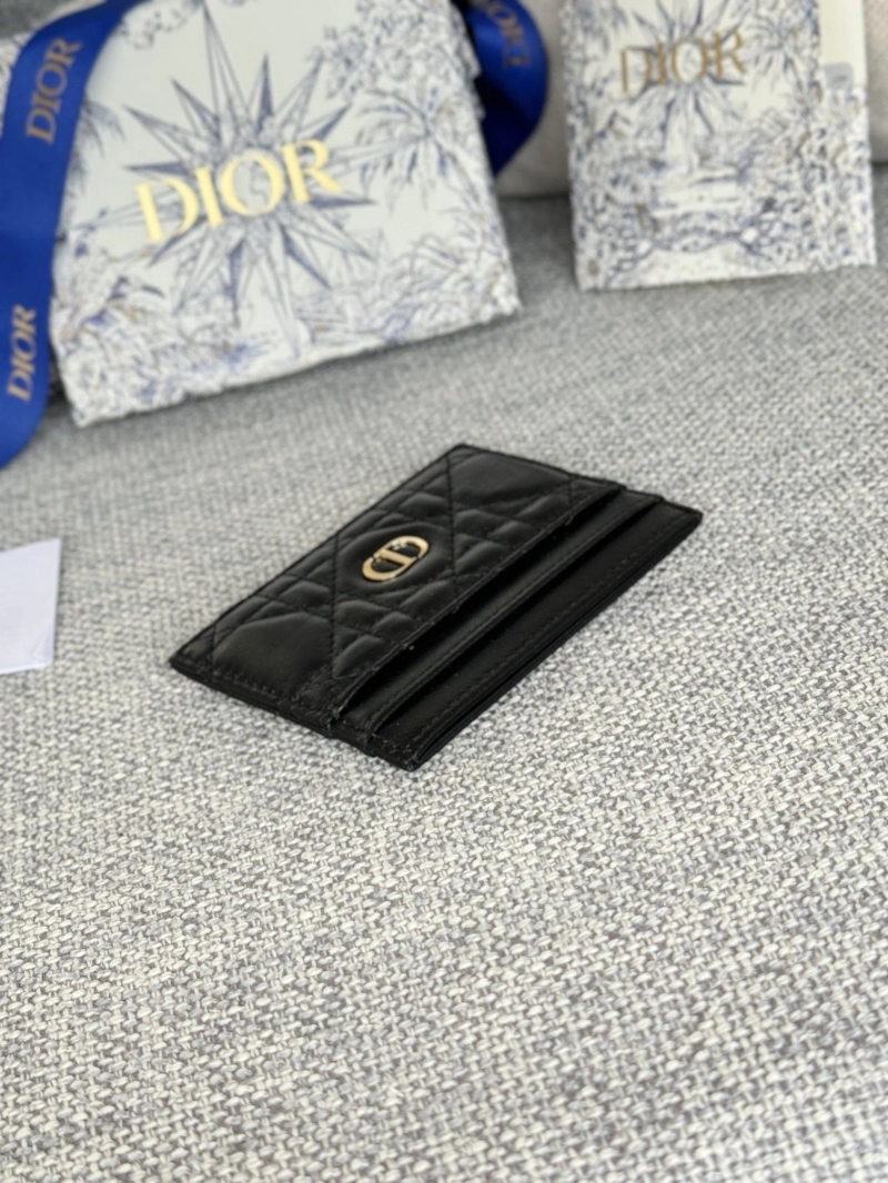 D10r wallets 4081-0568