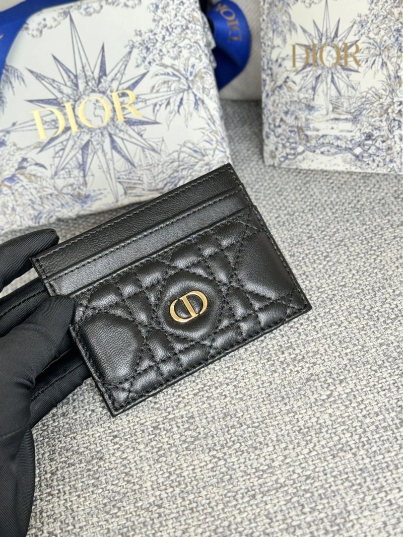 D10r wallets 4081-0568