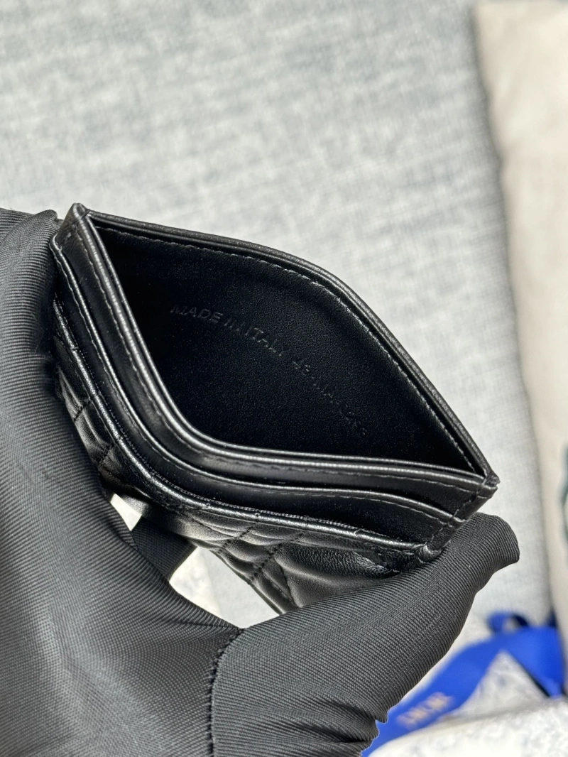 D10r wallets 4081-0568