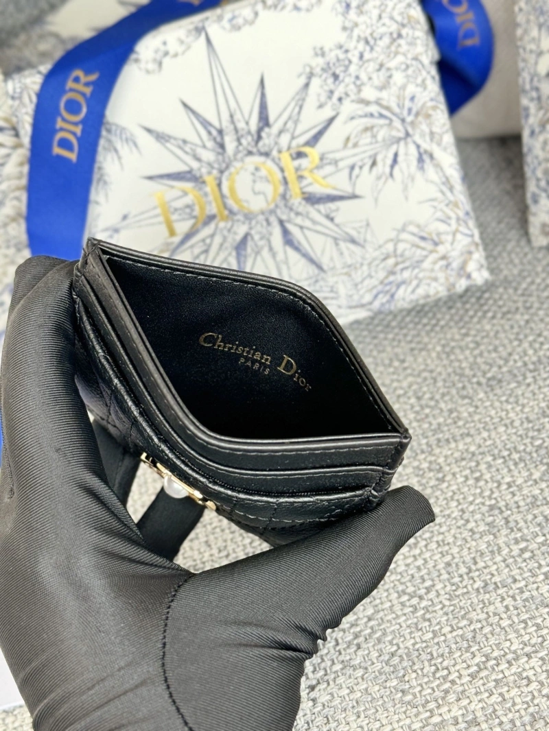 D10r wallets 4081-0569