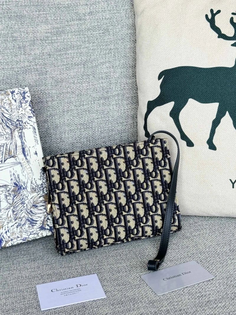 D10r wallets 4081-0570