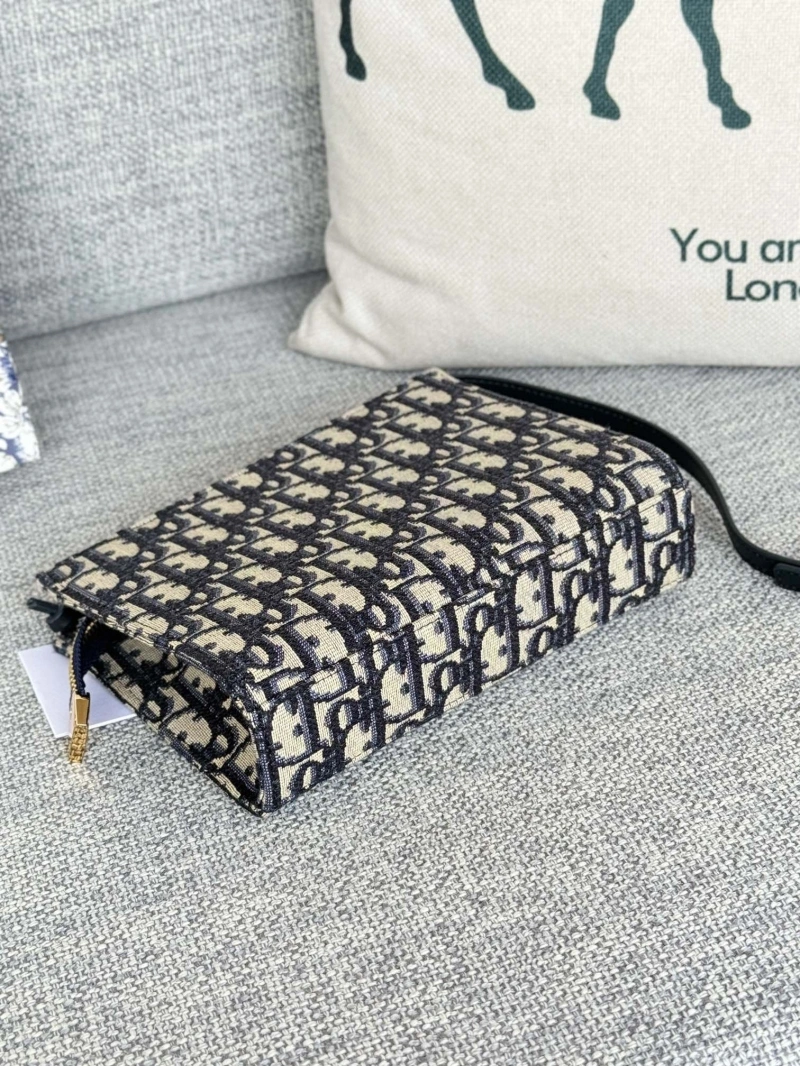 D10r wallets 4081-0570