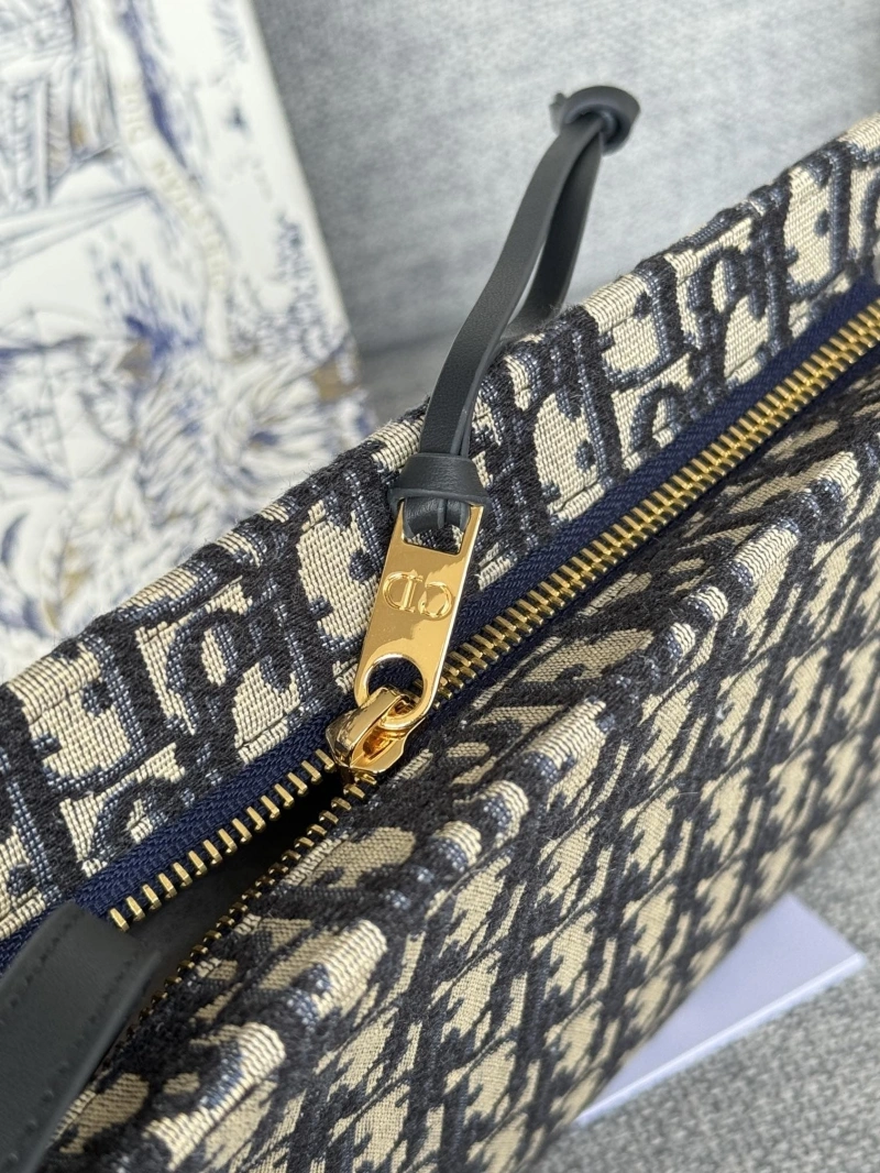 D10r wallets 4081-0571