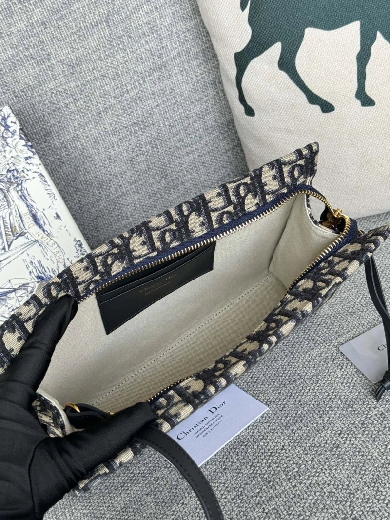 D10r wallets 4081-0571