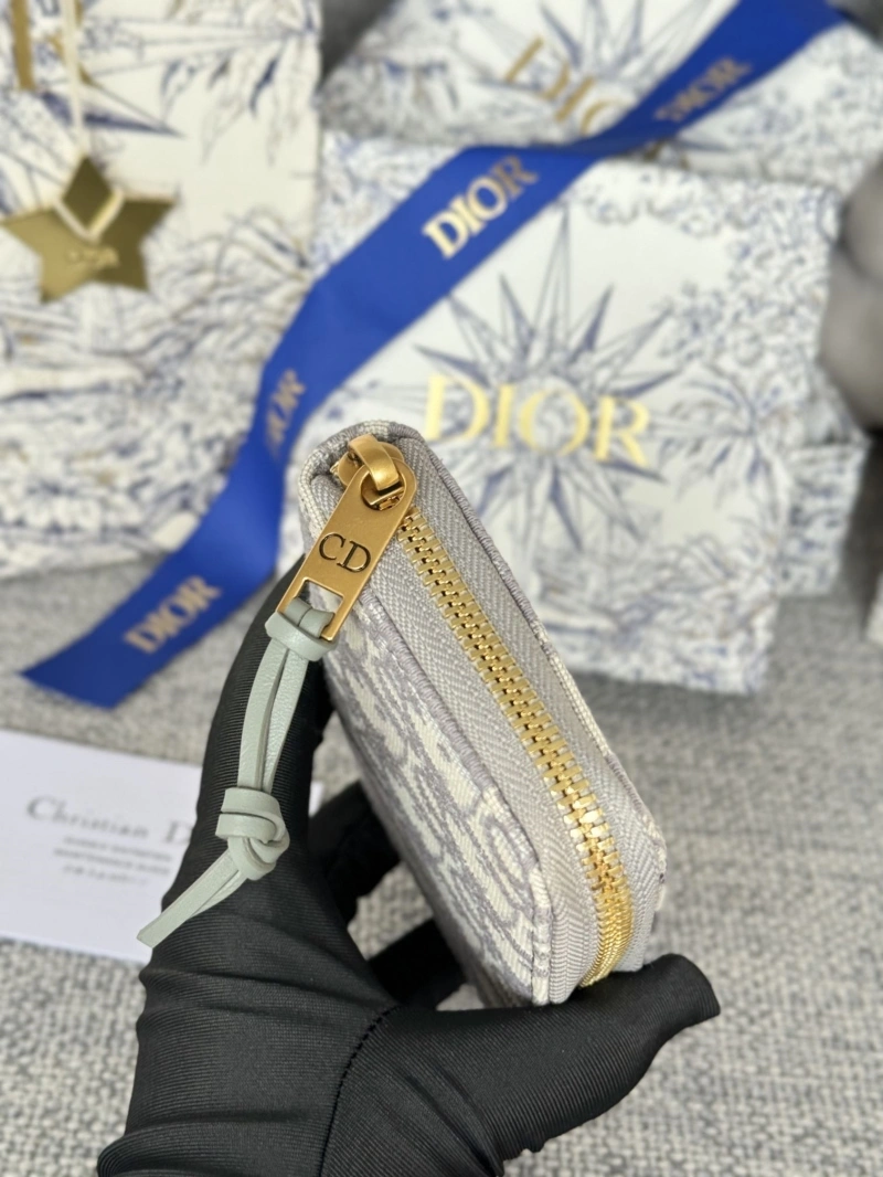 D10r wallets 4081-0572