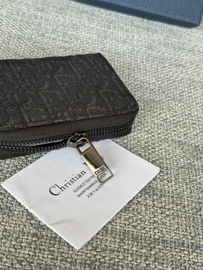D10r wallets 4081-0585