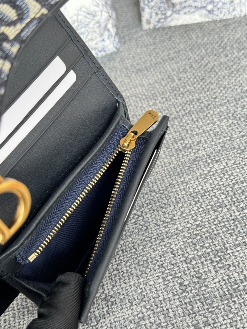 D10r wallets 4081-0592
