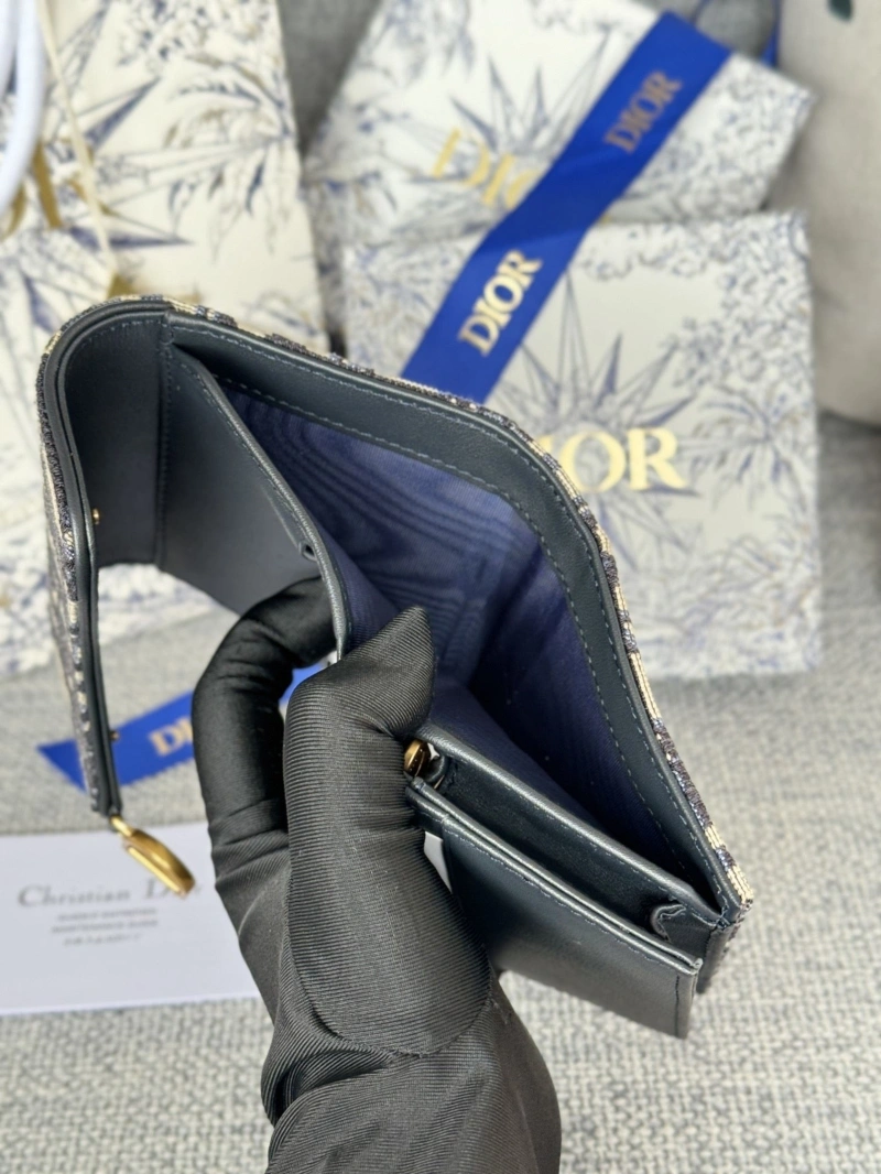 D10r wallets 4081-0592