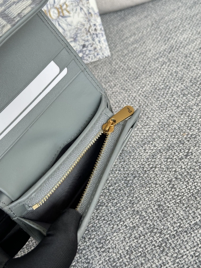 D10r wallets 4081-0593